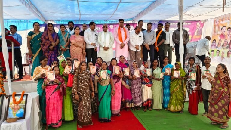 सुशासन तिहार में जनप्रतिनिधियों और अधिकारियों की रही गरिमामयी उपस्थिति